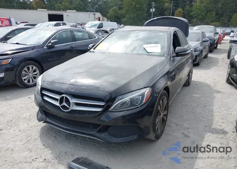 2015 Mercedes-Benz C 300 4Matic из США, поврежденный, VIN 55SWF4KB1FU024766